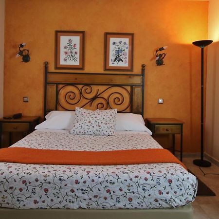 Posada Del Camino Real Torrelaguna Kültér fotó