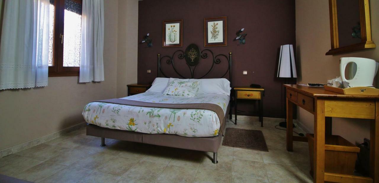 Posada Del Camino Real Torrelaguna Kültér fotó