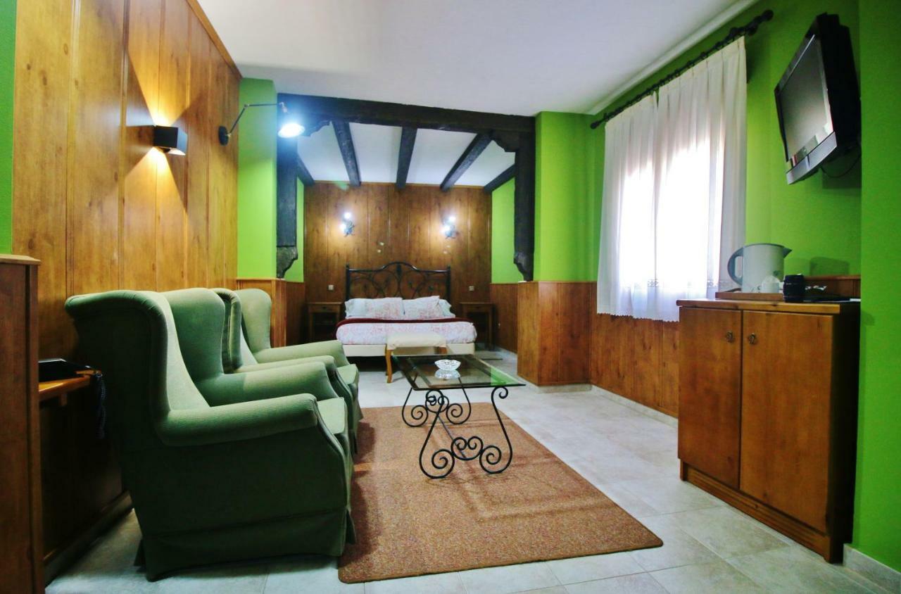 Posada Del Camino Real Torrelaguna Kültér fotó